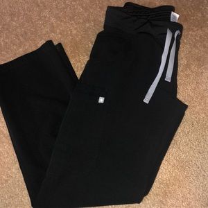 FIGS petite scrub pants